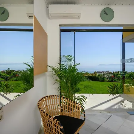 Hermes Sea View Ξενοδοχείο με διαμερίσματα 3*