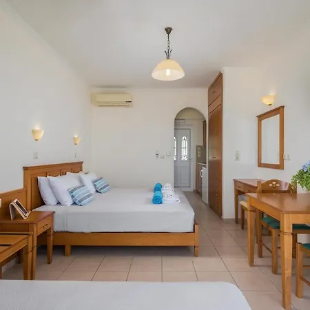 Ξενοδοχείο με διαμερίσματα Hermes Sea View 3*