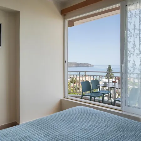 Ξενοδοχείο με διαμερίσματα Hermes Sea View Σταλός
