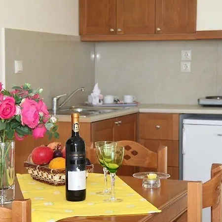 Ξενοδοχείο με διαμερίσματα Hermes Sea View 3*